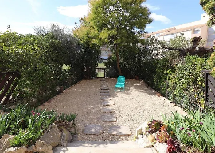 2 Pieces En Rez-de-jardin, Proche Plage, Animaux Admis - Fr-1-307-247 Le Grau-du-Roi