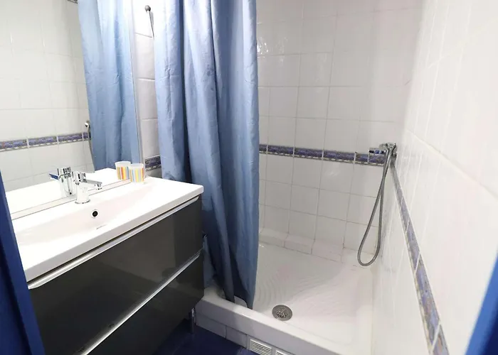 2 Pieces En Rez-de-jardin, Proche Plage, Animaux Admis - Fr-1-307-247 Le Grau-du-Roi